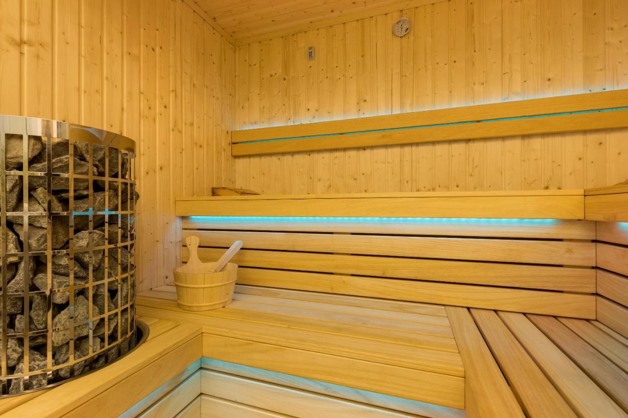 Underground Apartment In A Lux Holiday House Posejdon By Renters Prestige 쿠크제보 외부 사진