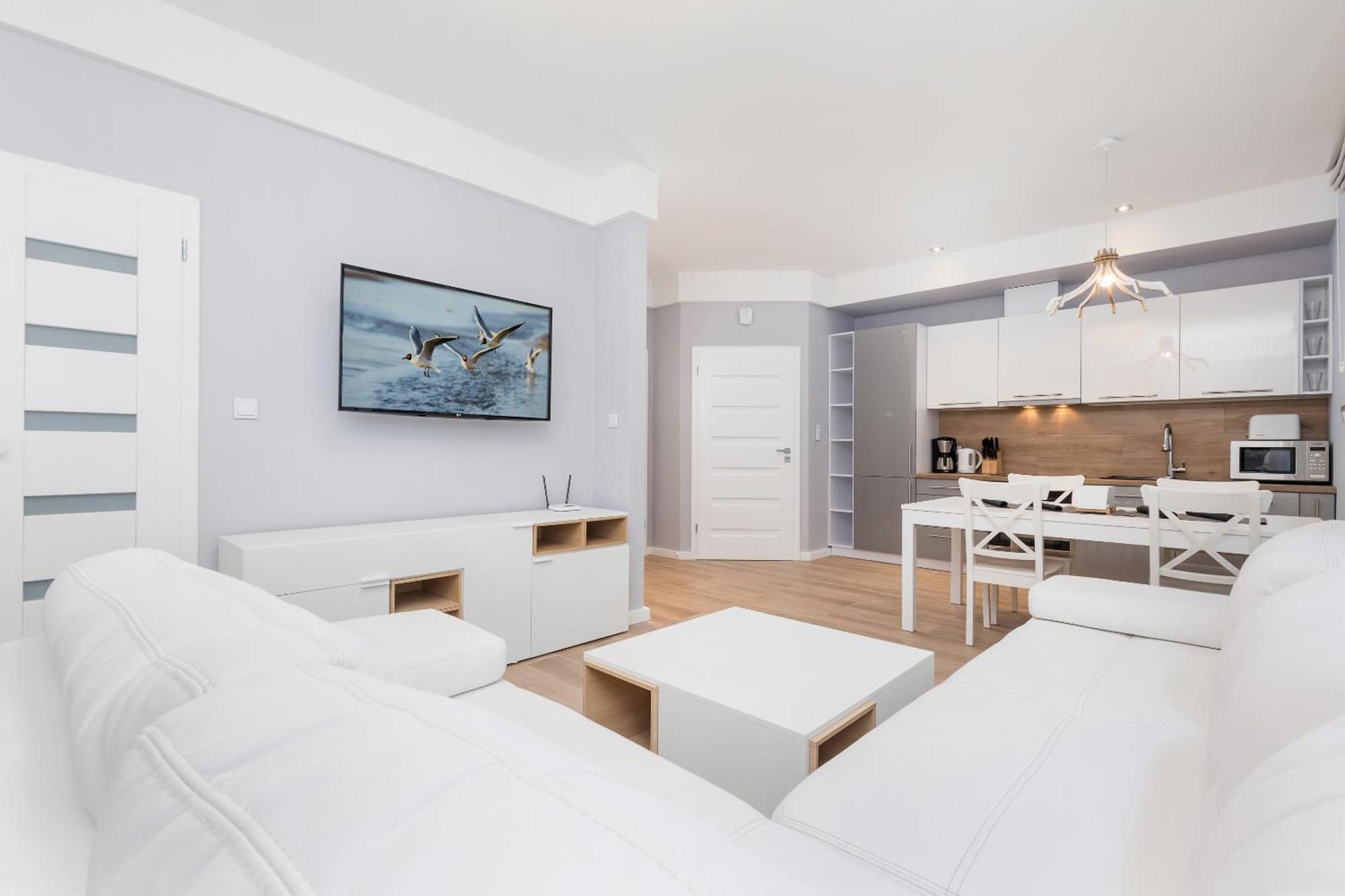 Underground Apartment In A Lux Holiday House Posejdon By Renters Prestige 쿠크제보 외부 사진
